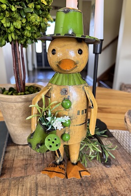 WADDLES DUCK W/ WATERING CAN AVAIL JAN 2027